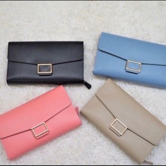 PINK HALEY SILK ELEGANT WOMEN’S WALLET IN TAN - Picture 2 of 4